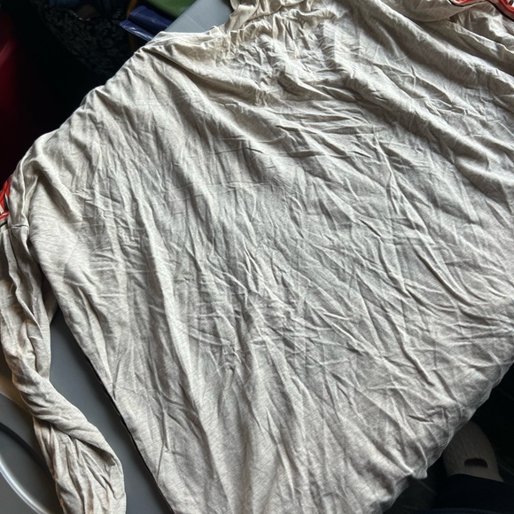 Cabi Aztec print tee, size large. So soft! - Picture 4 of 4